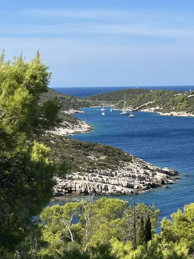 Vitorlázás a Balatonon és Adrián